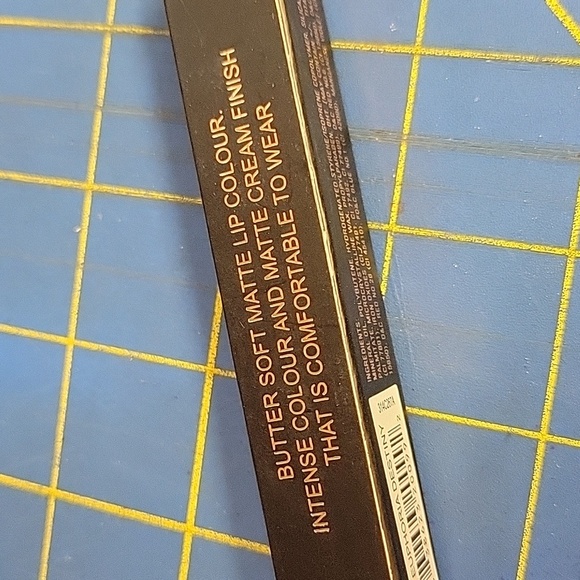 Revolution Lip Euphoria - Destiny Pink 7ml New - Picture 2 of 5